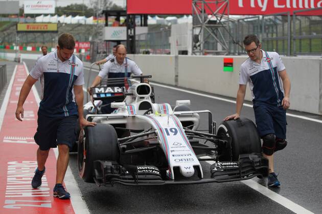 07.10.2017- Felipe Massa (BRA) Williams F1 Team FW40 return to its garage after tech verifications Japanese Grand Prix, Suzuka 05 - 08 October 2017 07.10.2017- Felipe Massa (BRA) Williams F1 Team FW40 return to its garage after tech verifications 