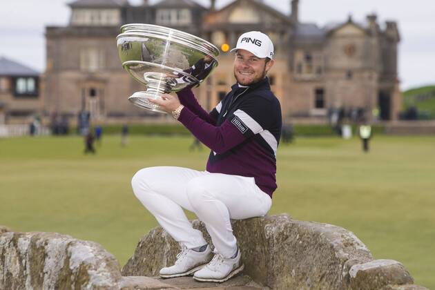 8th October 2017, Old Course, St Andrews, Scotland; Alfred Dunhill Links Championship, final round; Tyrrell Hatton on the 18th green with the Alfred Dunhill Links Championship Cup after his -24 card and win  ActionPlus11939295