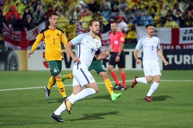 Lithuania v England 2018 FIFA World Cup WM Weltmeisterschaft Fussball Qualifying Harry Kane of England wheels away to celebrate after scoring his sides 1st goal from the penalty spot during the 2018 FIFA World Cup Qualifying match at LFF Stadium, Vilnius Content Not Available For UK Newspapers Copyright: xPaulxChestertonx FIL-10791-0207
