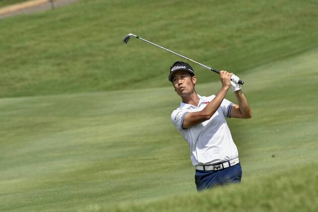 October 12, 2017 - Kuala Lumpur, Malaysia - Kevin Na of USA in action during the first round of the CIMB Classic 2017 golf tournament on October 12, 2017 at TPC Kuala Lumpur, Malaysia. CIMB Classic 2017 - Day 1  - ZUMAn230 20171012_zaa_n230_058 Copyright: xChrisxJungx