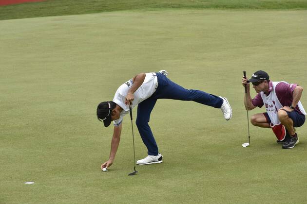 October 12, 2017 - Kuala Lumpur, Malaysia - Kevin Na of USA in action during the first round of the CIMB Classic 2017 golf tournament on October 12, 2017 at TPC Kuala Lumpur, Malaysia. 2017 CIMB Classic: Pro Am  - ZUMAn230 20171012_zaa_n230_065 Copyright: xChrisxJungx