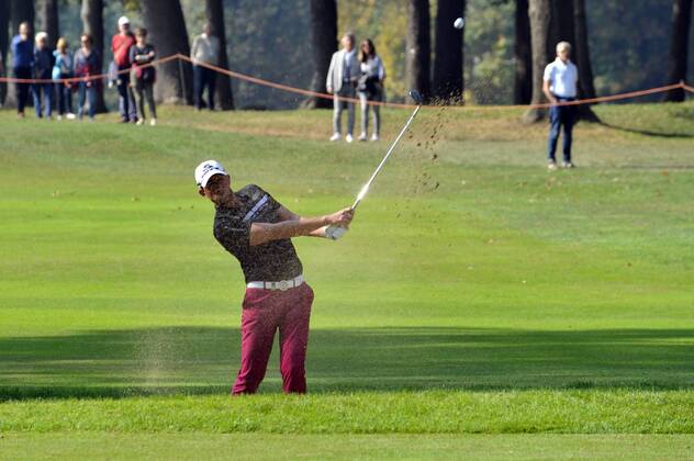 15th October 2017, Golf Club Milano, Monza, Italy; Alexander Bjork of Sweden from the bunker during the Italian Open Golf, final round;  ActionPlus11940864
