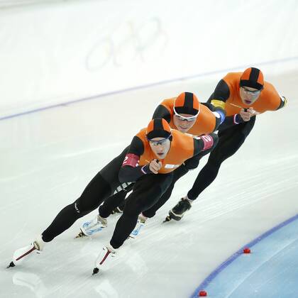 SOCHI team succession the man and women Adler Arena 21 02 2014 Olympic Winter games 2014 from in front of to behind Jan Blokhuijsen Koen Verweij and Sven Kramer while the half final team succession 21 Feb. 2014