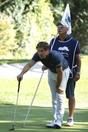 Bilder des Tages - SPORT Robert Rock of Britain before hitting his tee on 1st hole during the second day of the Andalucia Valderrama Masters golf tournament at Valderrama Royal Club in Sotogrande, San Roque, southern Spain, 20 October 2017. GOLF ANDALUCIA VALDERRAMA MASTERS !ACHTUNG: NUR REDAKTIONELLE NUTZUNG!  Copyright: xA.CarrascoxRagelx GRA027 80543705st
