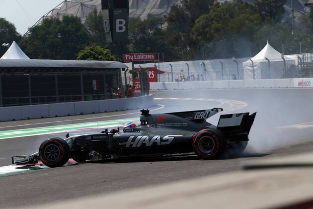 Bilder des Tages - SPORT 27.10.2017 - Free Practice 2, Romain Grosjean (FRA) Haas F1 Team VF-17 spins Mexican Grand Prix, Mexico City 26 - 29 October 2017 27.10.2017 - Free Practice 2, Romain Grosjean (FRA) Haas F1 Team VF-17 spins 