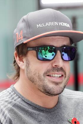 November 9, 2017 - Sao Paulo, Brazil - Fernando Alonso, a McLaren driver in the pit of the Interlagos Autodrome in southern Sao Paulo on Thursday, 09, during preparations for the Brazilian Grand Prix of Formula 1, which takes place on Sunday, 12 Brazil F1 GP preparations - ZUMAo70_ 80792621st Copyright: xDarioxOliveirax