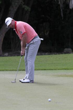 Northern Irish golfer Graeme McDowell competes at the PGA Golf Herren s OHL Classic at Mayakoba in Playa del Carmen, Quintana Roo, Mexico, 09 November 2017. The 11th edition of the tournament with a 7.1 million dollar award will grant the winner a direct pass to Augusta s Masters. OHL Classic at Mayakoba in Playa del Carmen !ACHTUNG: NUR REDAKTIONELLE NUTZUNG!  Copyright: xAlonsoxCupulx PDC003 20171109-636458675421605403