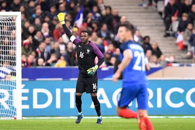 16 STEVE MANDANDA (fra) FOOTBALL : France vs Pays de Galles - Match amical de preparation de la Coupe du Monde 2018 - 10 11 2017 AnthonyBIBARD FEP Panoramic