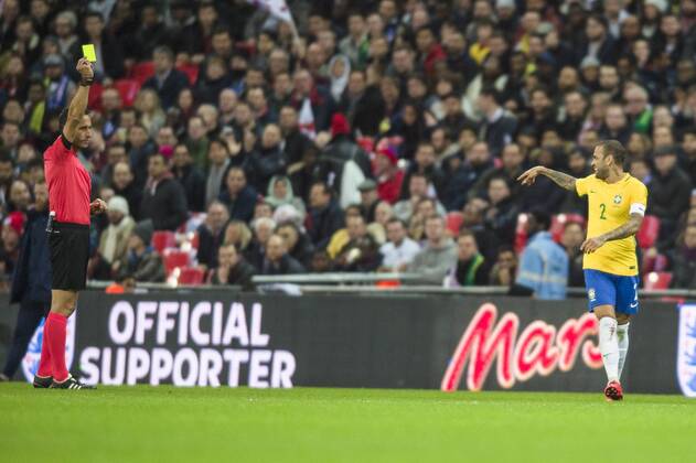 Dani Alves of Brazil see s the funny side after receiving a caution from Match Referee Artur Manuel Ribeiro during the International Friendly Länderspiel match between England and Brazil at Wembley Stadium, London, England on 14 November 2017. Copyright: xDarrenxMusgrovex 17720078