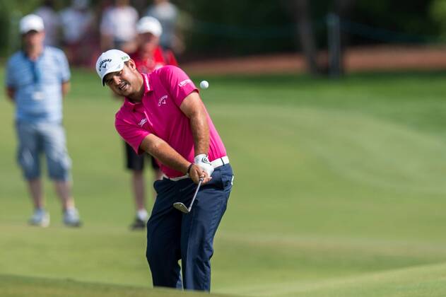 Patrick Reed of the USA plays a chip during the European Tour DP World Championship WM Weltmeisterschaft at Jumeirah Golf Estates, Dubai, UAE on 17 November 2017. Copyright: xGrantxWinterx 17770119
