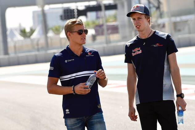 Marcus Ericsson SWE 9 Sauber F1 Team Ferrari Brandon Hartley NZL 28 Scuderia Toro Rosso Grand Prix of ABU DHABI 2017 Preparations Motorsport Formula 1 23 11 2017 ABU DHABI Copyright: xAndre Eibner-Pressefotox EP_JAE