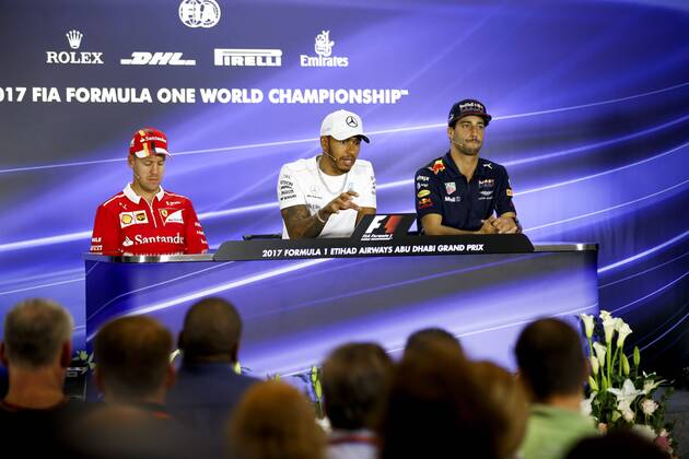 Motorsports: FIA Formula One World Championship WM Weltmeisterschaft 2017, Grand Prix of Abu Dhabi, 5 Sebastian Vettel (GER, Scuderia Ferrari), 44 Lewis Hamilton (GBR, Mercedes AMG Petronas F1 Team), 3 Daniel Ricciardo (AUS, Red Bull Racing), Abu Dhabi United Arab Emirates