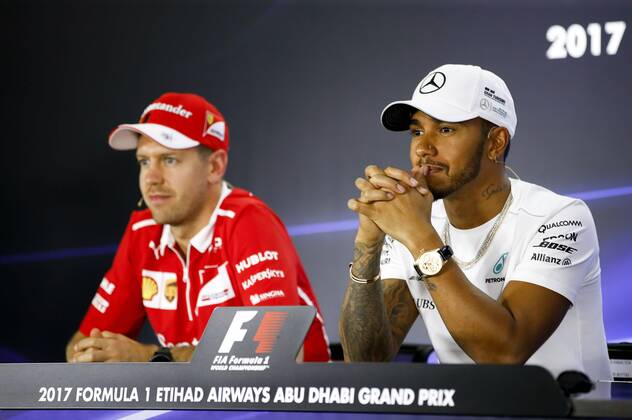 Motorsports: FIA Formula One World Championship WM Weltmeisterschaft 2017, Grand Prix of Abu Dhabi, 5 Sebastian Vettel (GER, Scuderia Ferrari), 44 Lewis Hamilton (GBR, Mercedes AMG Petronas F1 Team), Abu Dhabi United Arab Emirates