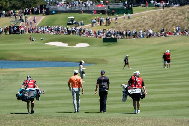 SYDNEY, AUSTRALIA - NOVEMBER 23: Jordan Spieth (USA) makes his way the ninth green at Round 1 of the 102nd Australian Open Golf Championship on November 23, 2017 at The Australian Golf Club in Sydney, Australia. (Photo by Steven Markham Icon Sportswire) GOLF: NOV 23 The Emirates Australian Open Golf Championship - First Round Icon1711230608 EDITORIAL USE ONLY