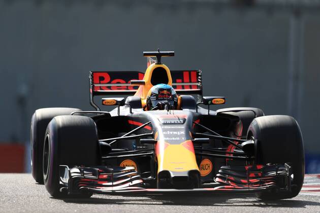 24th November 2017, Yas Marina Circuit, Abu Dhabi, UAE; Abu Dhabi Formula One Grand Prix, Friday free practice; Daniel Ricciardo - Red Bull Racing  ActionPlus11955360