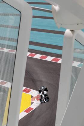 Motorsports: FIA Formula One World Championship WM Weltmeisterschaft 2017, Grand Prix of Abu Dhabi, 44 Lewis Hamilton (GBR, Mercedes AMG Petronas F1 Team), Abu Dhabi United Arab Emirates