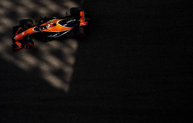 Motorsports: FIA Formula One World Championship WM Weltmeisterschaft 2017, Grand Prix of Abu Dhabi, 2 Stoffel Vandoorne (BEL, McLaren Honda), Abu Dhabi United Arab Emirates