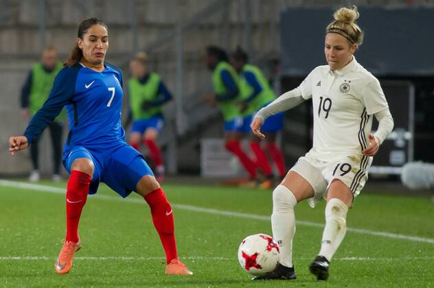 v la Amel Majri France 7 in duel Duel with Svenja Huth Germany 19 Football Women International Match Germany France xobx
