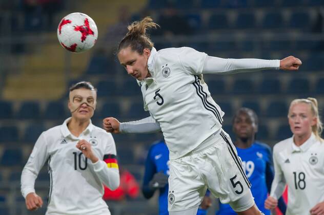 Babett Peter Germany 5 header header Soccer Women International Match Germany France xobx