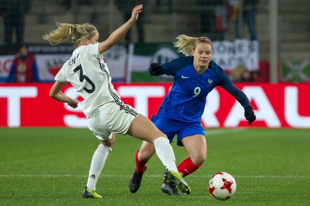 v li Kathrin Hendrich Germany 3 in duel duel with duel with Eugenie Le Sommer France 9 Football Women International Germany France xobx