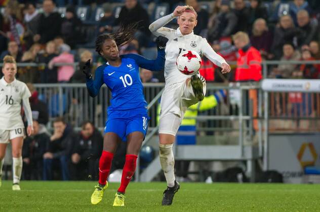 v li Aminata Diallo France 10 in duel duel with Dzsenifer Marozsan Germany 10 Football Women International Germany France xobx