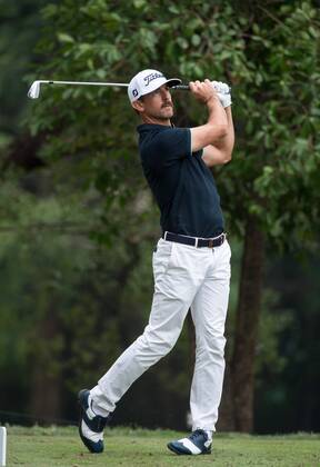 November 25, 2017 - Hong Kong, Hong Kong SAR, CHINA - HONG KONG SAR,CHINA: November 25,2017. Day 3 of the UBS Hong Kong Open Golf at Hong Kong Golf Club Fanling. Australia s Wade Ormsby on the fairway. ORMSBY goes into the final round at 9 under par holding equal 2nd position with Spains Rafa CABRERA BELLO Day 3 of the UBS Hong Kong Open Golf - ZUMAr144 20171125_zap_r144_011 Copyright: xJaynexRussellx