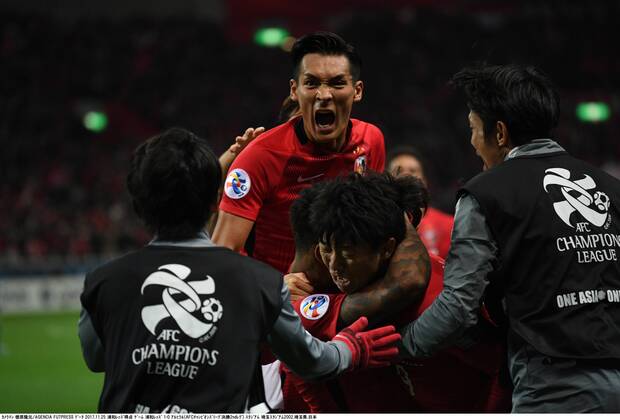 (L-R) Tomoaki Makino, Rafael da Silva, Yuki Muto (Reds), NOVEMBER 25, 2017 - Football Soccer : Rafael da Silva of Urawa Reds celebrates with his teammates after scoring the winning goal during the AFC Champions League Final 2nd leg match between Urawa Red Diamonds 1-0 Al-Hilal at Saitama Stadium 2002 in Saitama, Japan. Noxthirdxpartyxsales  (mmcb009130)