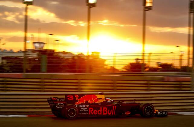 Motorsports: FIA Formula One World Championship WM Weltmeisterschaft 2017, Grand Prix of Abu Dhabi, 3 Daniel Ricciardo (AUS, Red Bull Racing), Abu Dhabi United Arab Emirates