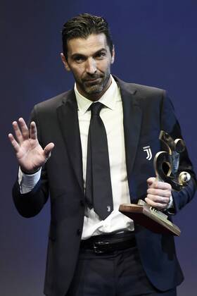 Themen der Woche - SPORT Bilder des Tages - SPORT Db Milano 27 11 2017 - Gran Gala del Calcio Aic 2017 foto Daniele Buffa Image nella foto: Gianluigi Buffon 
