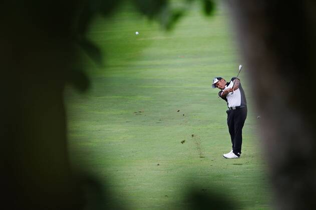 (180120) -- SINGAPORE, Jan. 20, 2018 -- Thailand s player Chapchai Nirat competes during the 3rd round of the SMBC Singapore Open held in Singapore s Sentosa Golf Club on Jan 20, 2018. ) (SP)SINGAPORE-GOLF-SMBC SINGAPORE OPEN ThenxChihxWey 