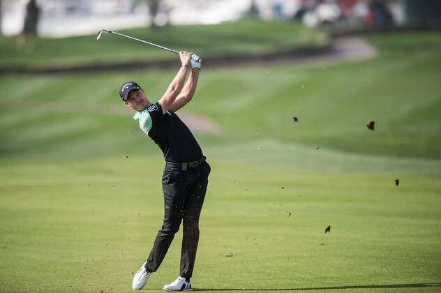 Danny Willett of England plays a shot in the first round during the Omega Dubai Desert Classic European Tour 2018 at the Emirates Golf Club, Dubai, UAE on 25 January 2018. Copyright: xGrantxWinterx 18690027