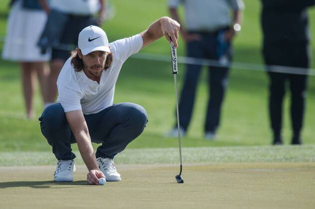 Tommy Fleetwood of England concentrates during the first round of the Omega Dubai Desert Classic European Tour 2018 at the Emirates Golf Club, Dubai, UAE on 25 January 2018. Copyright: xGrantxWinterx 18690036