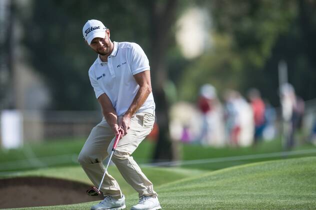 Maximilian Kieffer of Germany watches a putt slide by in the first round of the Omega Dubai Desert Classic European Tour 2018 at the Emirates Golf Club, Dubai, UAE on 25 January 2018. Copyright: xGrantxWinterx 18690049