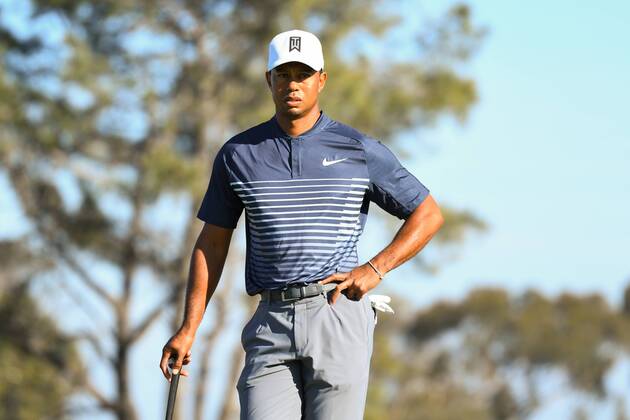 SAN DIEGO, CA - JANUARY 26: Tiger Woods looks on from the North Course during the second round of the Farmers Insurance Open golf tournament at Torrey Pines Municipal Golf Course on January 26, 2018. (Photo by Brian Rothmuller Icon Sportswire) GOLF: JAN 26 PGA Golf Herren - Farmers Insurance Open Icon180126005 EDITORIAL USE ONLY