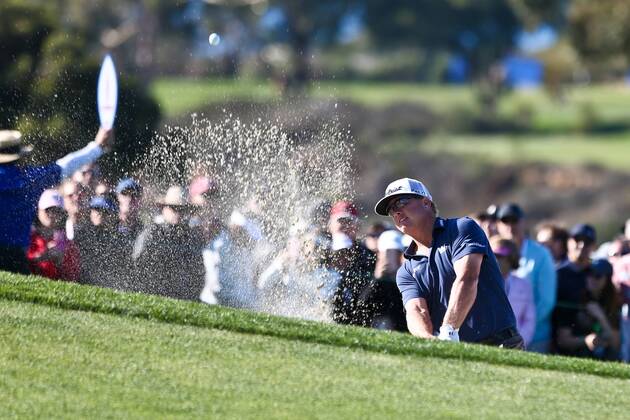 January 26, 2018 - San Diego, California, United States - Charley Hoffman hits out of a greenside bunker on the 9th green during the second round of the 2018 Farmers Insurance Open at Torrey Pines GC. Golf 2018: Farmers Insurance Open - Round 2 - ZUMAw109 20180126_zap_w109_019 Copyright: xDebbyxWongx