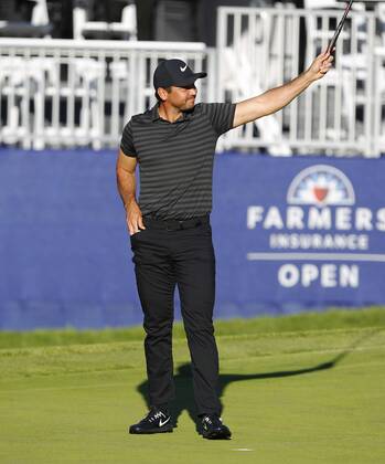 January 29, 2018 - San Diego, CA, USA - Jason Day celebrates winning the Farmers Insurance Open at the Torrey Pines Golf Course on January 29, 2018. Day beat Alex Noren in a playoff. Farmers Insurance Open Playoff - ZUMAs44_ 20180129_zaf_s44_002 Copyright: xK.C.xAlfredx