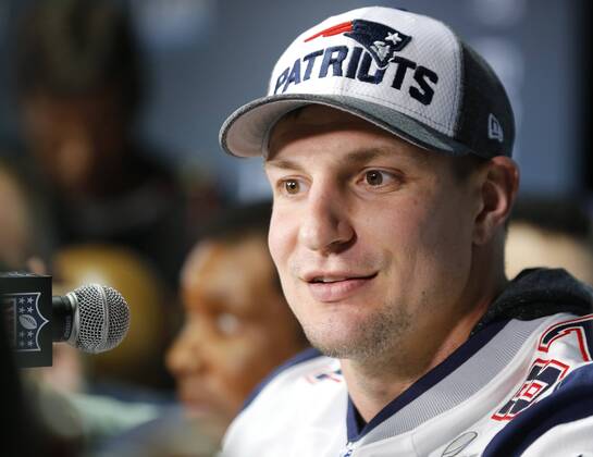 February 01, 2018 New England Patriots tight end Rob Gronkowski (87) speaks to the media during Super Bowl LII media availability at Mall of America in Bloomington, Minnesota. The New England Patriots will face the Philadelphia Eagles in Super Bowl LII on February 4th in Minneapolis, MN. CSM NFL American Football Herren USA 2018: Super Bowl LII - New England Patriots Media Availability FEB 01 - ZUMAc04_ 20180201_zaf_c04_041 Copyright: xCharlesxBausx