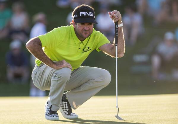 SCOTTSDALE, AZ - FEBRUARY 01: Bubba Watson prepares to putt during the Waste Management Phoenix Open on February 1, 2017 at TPC Scottsdale in Scottsdale, AZ(Photo by Adam Bow Icon Sportswire) GOLF: FEB 01 PGA Golf Herren - Waste Management Phoenix Open Icon1802011055 EDITORIAL USE ONLY