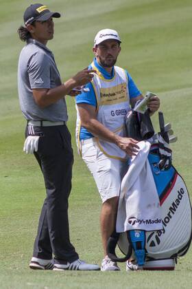 February 4, 2018 - Shah Alam, Kuala Lumpur, Malaysia - Gavin Green is seen with his caddie at course 17 on the last day of Maybank Championship 2018...The Maybank Championship 2018 golf event is being hosted on 1st to 4th February at Saujana Golf & Country Club. KL: Maybank championship last day - ZUMAs197 81794941st Copyright: xFarisxHadziqx xSopaxImagesx