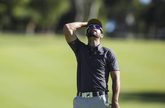 11th February 2018, Lake Karrinyup Country Club, Karrinyup, Australia; ISPS HANDA World Super 6 Perth golf, final round; James Nitties (AUS) misses a putt  ActionPlus11985017