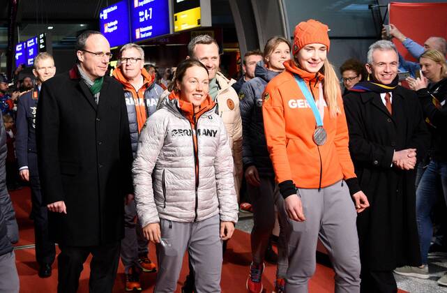 26 02 2018 xfux Winter Sports DOSB Reception at the Frankfurt Olympics 2018 emspor emonline v l Peter Beuth CDU Minister of State Minister of the Interior and Sports Member of the Hessian Parliament Laura Dahlmeier Mayor Peter Feldmann Frankfurt am Main SPD Frankfurt am Main