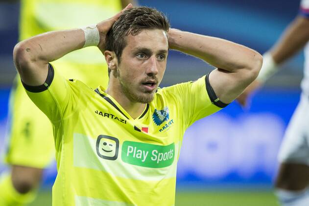 - GENT, BELGIUM: Gent s Brecht Dejaegere reacts during the first game in the group stage of the Uefa Champions League competition, in group H, between Belgian first league soccer team KAA Gent and Olympique Lyon, in Gent, Wednesday 16 September 2015. JASPERxJACOBS x85280004x