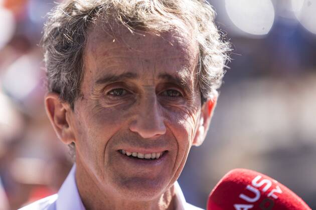 23rd March 2018, Melbourne Grand Prix Circuit, Melbourne, Australia; Melbourne Formula One Grand Prix, Friday free practice; Ex-F1 driver Alain Prost a visitor in the pits  ActionPlus12004145