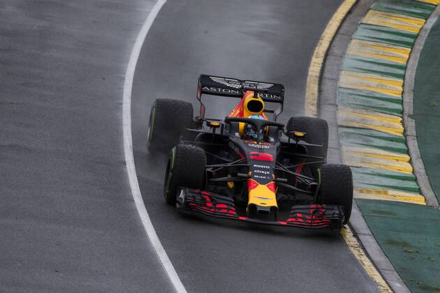 24th March 2018, Melbourne Grand Prix Circuit, Melbourne, Australia; Melbourne Formula One Grand Prix, qualifying; The number 3 Aston Martin Red Bull driven by Daniel Ricciardo  ActionPlus12004725
