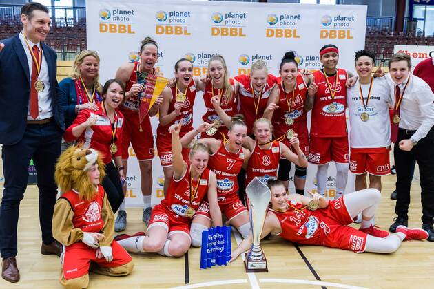 Winner photo Winner First place gold medal gold medal TSV 1880 Wasserburg Basketball DBBL Cup FinalFour TSV 1880 Wasserburg Rutronik Stars Keltern xprx