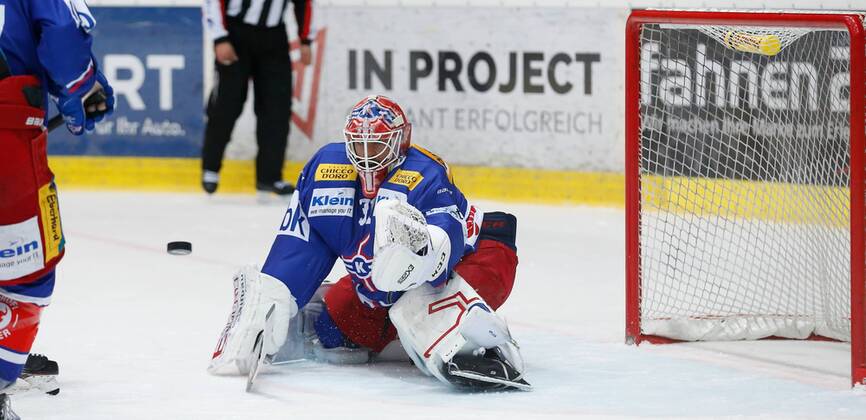 24 03 2018 Swiss Arena Kloten SWITZERLAND Season 2017 2018 Mens Hockey NLA Placement Round Game 6 EHC Kloten HC Ambri Piotta Goalkeeper Kevin Poulin EHC Kloten