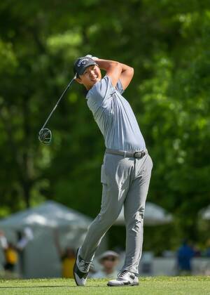HUMBLE, TX - APRIL 01: Danny Lee (NZL) watches his tee shot on 2 during the final round of the Houston Open on April 1, 2018 at the Golf Club of Houston in Humble, Texas. (Photo by Leslie Plaza Johnson Icon Sportswire) GOLF: APR 01 PGA Golf Herren - Houston Open Icon180401035 EDITORIAL USE ONLY