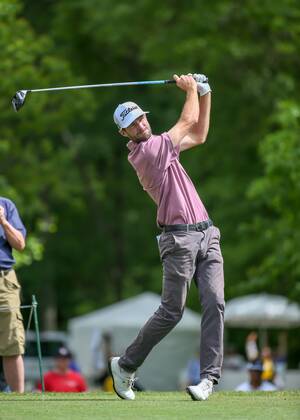 HUMBLE, TX - APRIL 01: Nicholas Lindheim (USA) watches his tee shot on 2 during the final round of the Houston Open on April 1, 2018 at the Golf Club of Houston in Humble, Texas. (Photo by Leslie Plaza Johnson Icon Sportswire) GOLF: APR 01 PGA Golf Herren - Houston Open Icon180401059 EDITORIAL USE ONLY