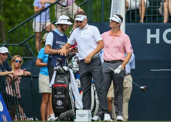 HUMBLE, TX - APRIL 01: Ian Poulter (GBR) looks over this tee shot on 1 during the final round of the Houston Open on April 1, 2018 at the Golf Club of Houston in Humble, Texas. (Photo by Leslie Plaza Johnson Icon Sportswire) GOLF: APR 01 PGA Golf Herren - Houston Open Icon180401206 EDITORIAL USE ONLY