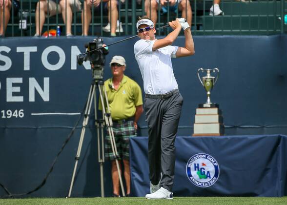HUMBLE, TX - APRIL 01: Ian Poulter (GBR) watches his tee shot on 1 during the final round of the Houston Open on April 1, 2018 at the Golf Club of Houston in Humble, Texas. (Photo by Leslie Plaza Johnson Icon Sportswire) GOLF: APR 01 PGA Golf Herren - Houston Open Icon180401218 EDITORIAL USE ONLY